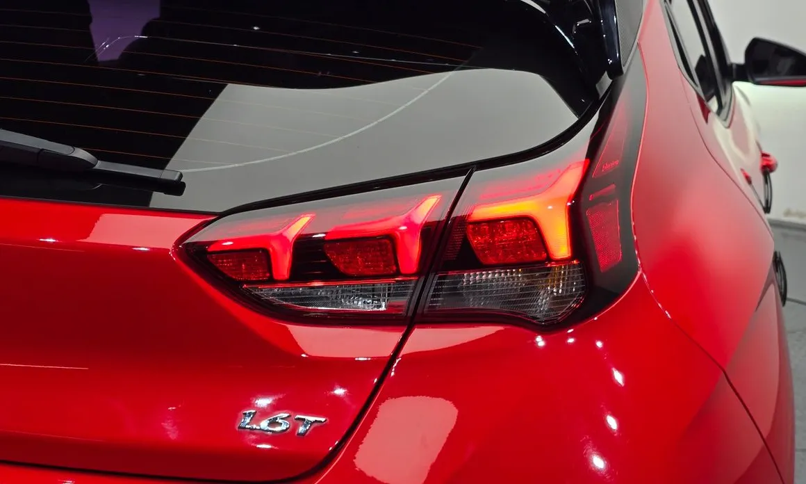 Hyundai Veloster