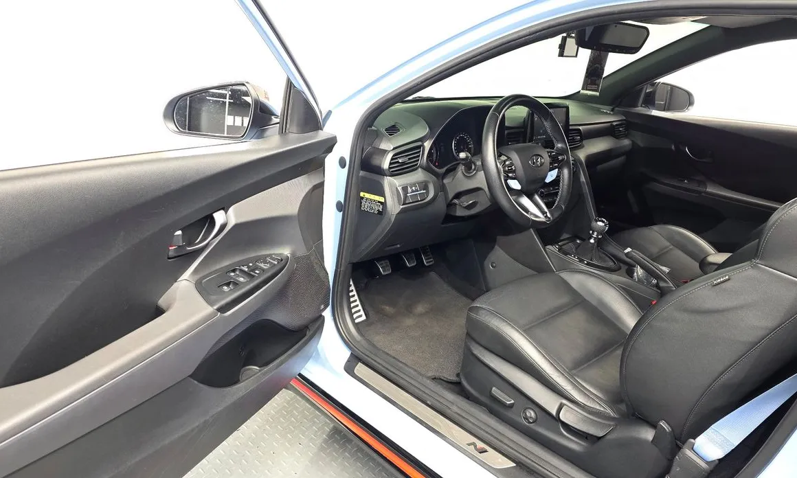 Hyundai Veloster