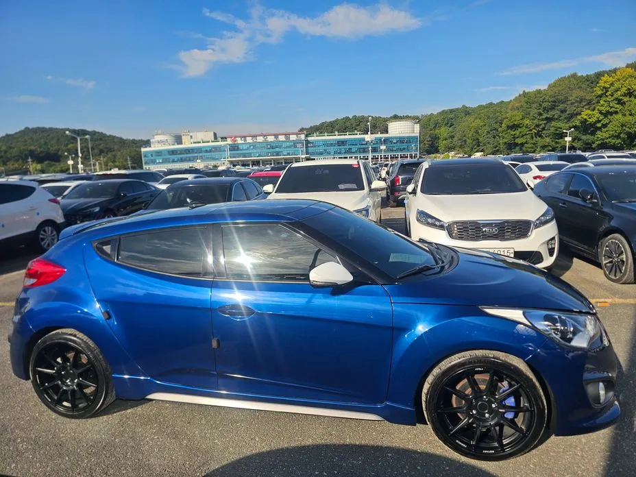 Hyundai Veloster