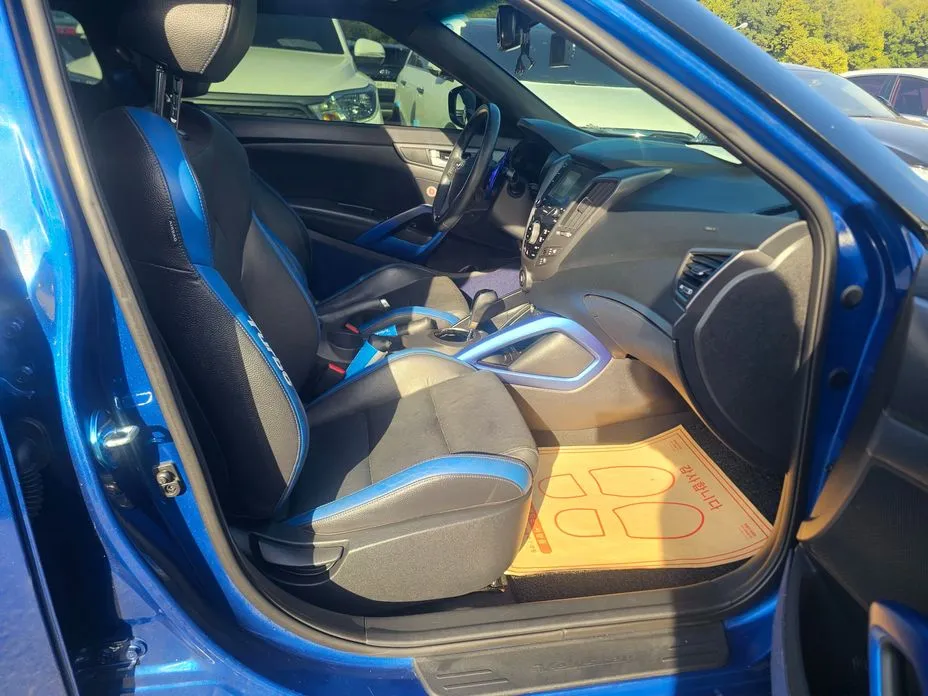 Hyundai Veloster