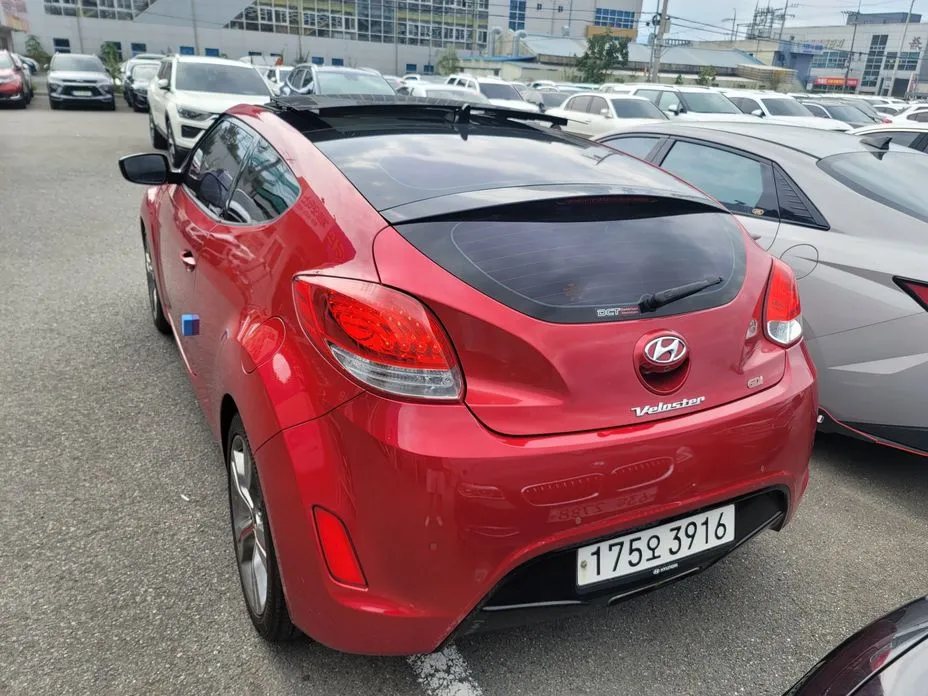 Hyundai Veloster
