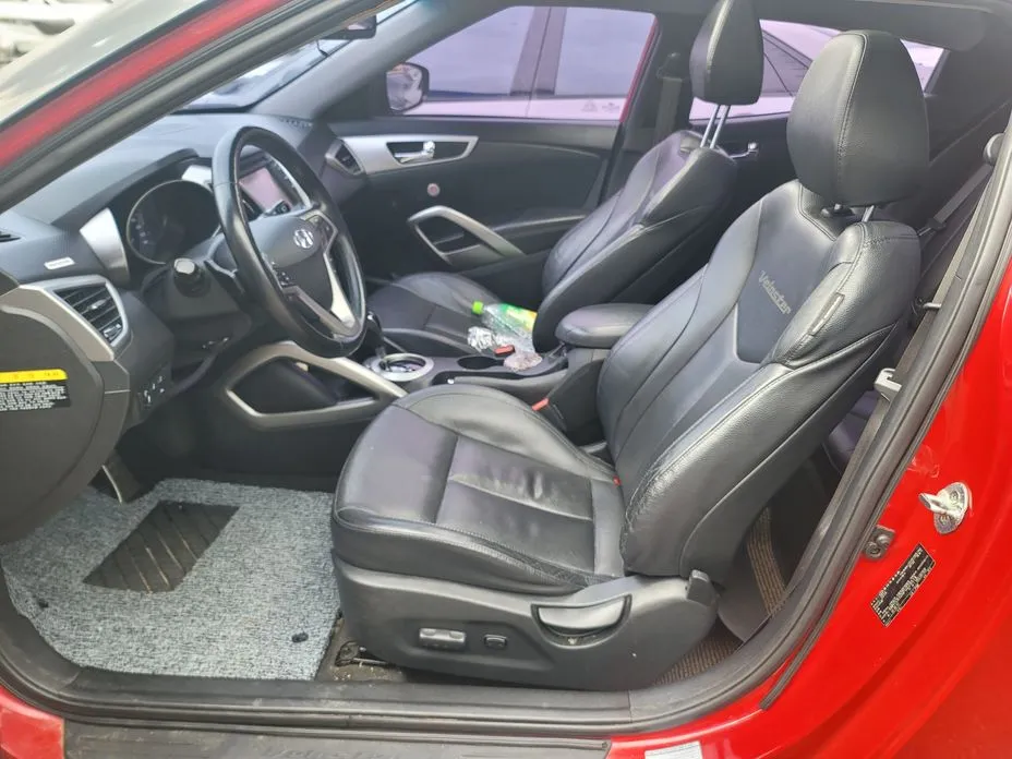 Hyundai Veloster