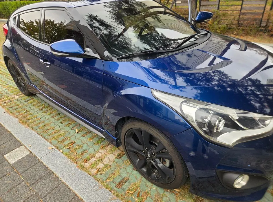 Hyundai Veloster