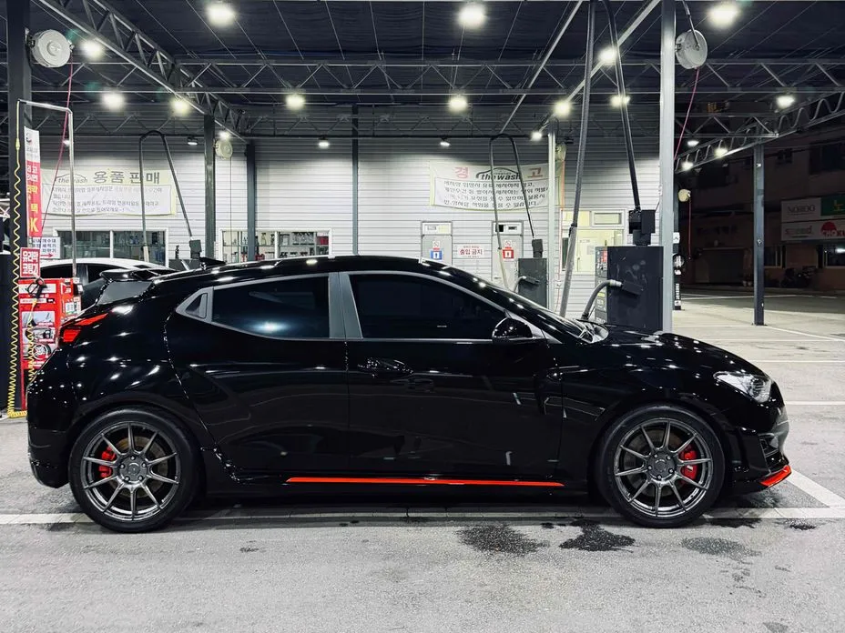 Hyundai Veloster