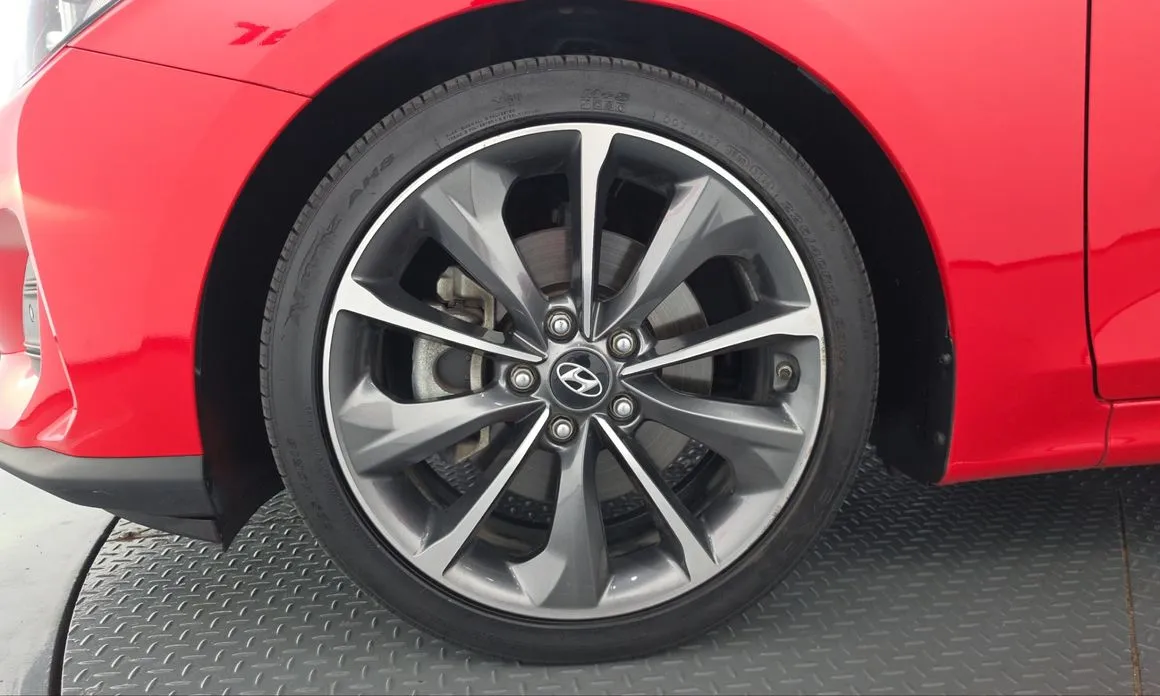 Hyundai Veloster