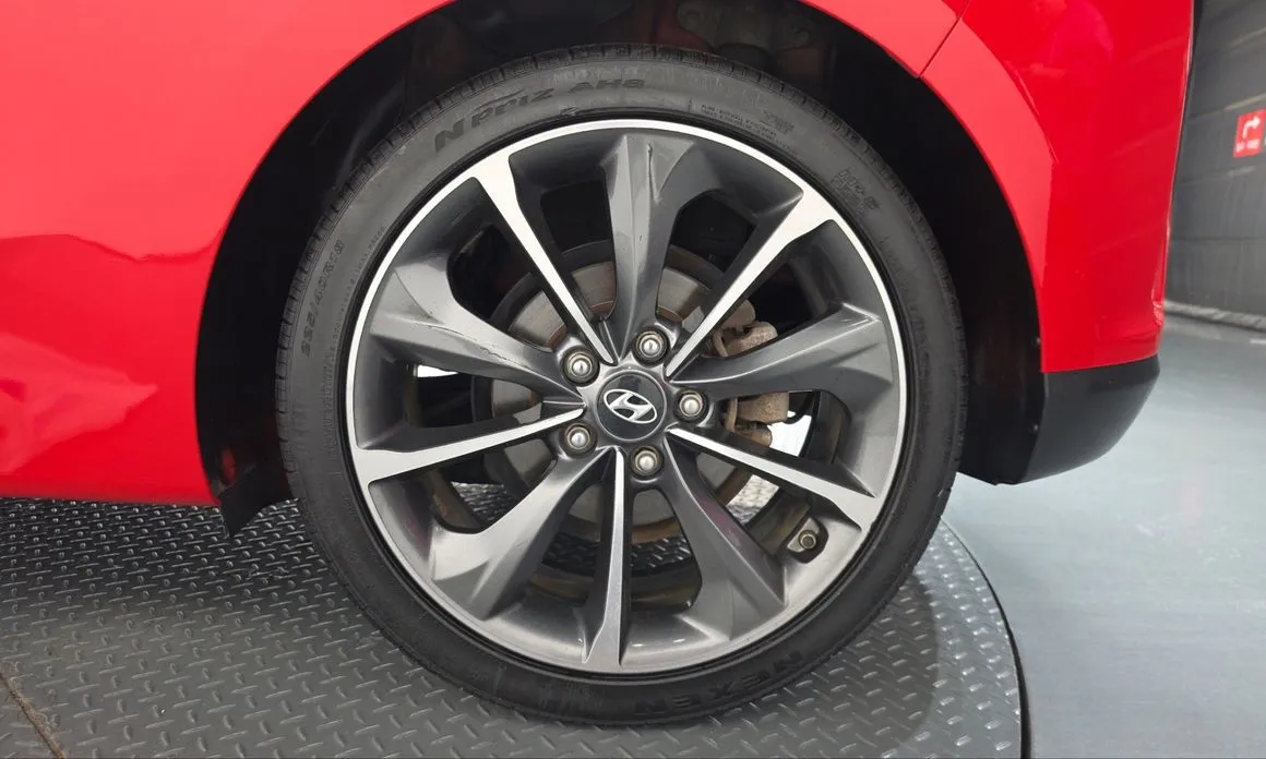 Hyundai Veloster