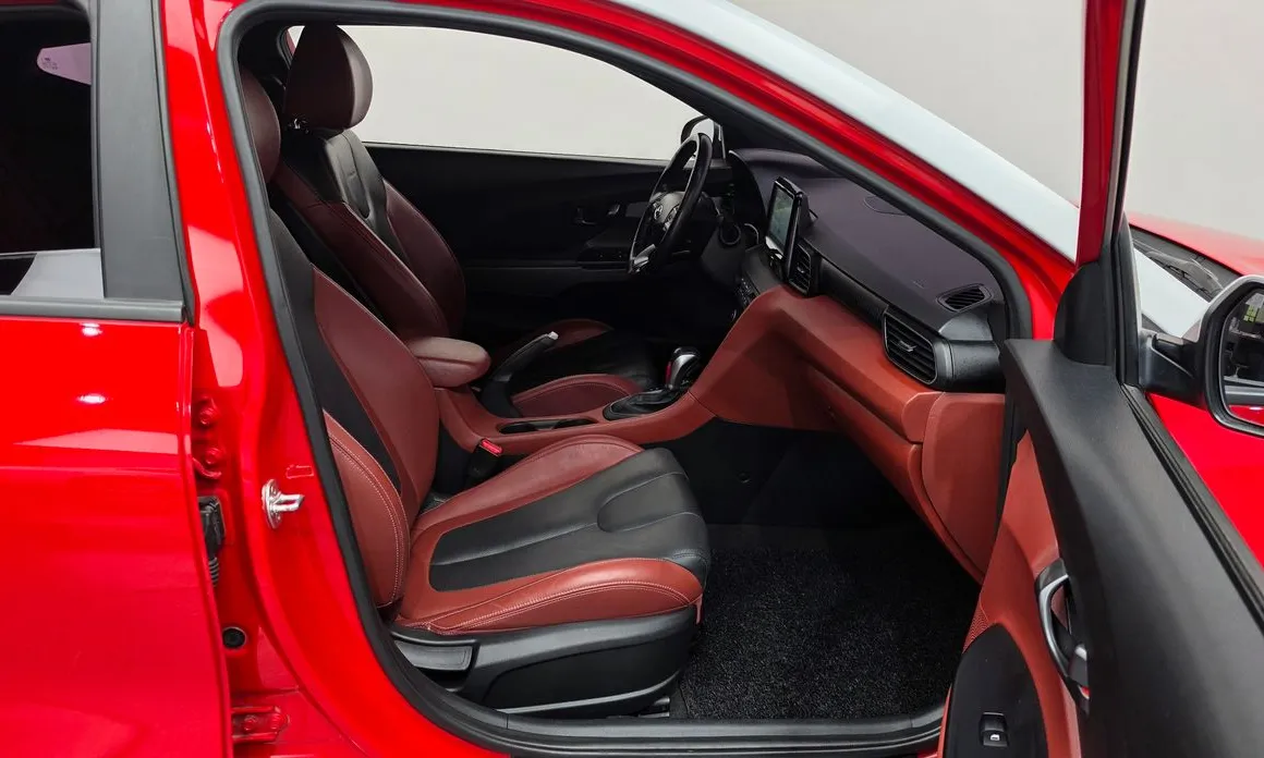Hyundai Veloster