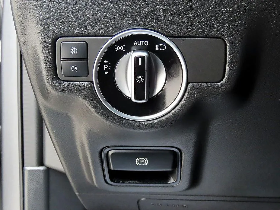 Infiniti Q30