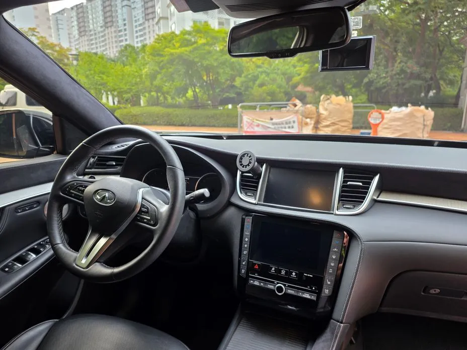 Infiniti QX50