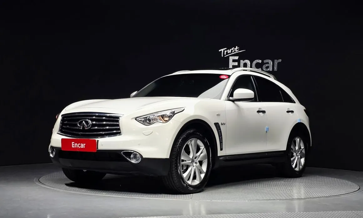 Infiniti QX70