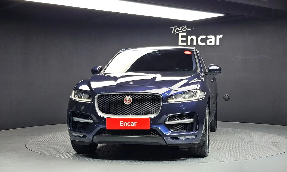 Jaguar F-PACE