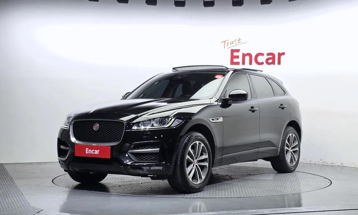 Jaguar F-PACE