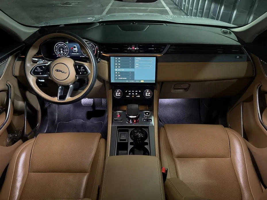 Jaguar F-PACE