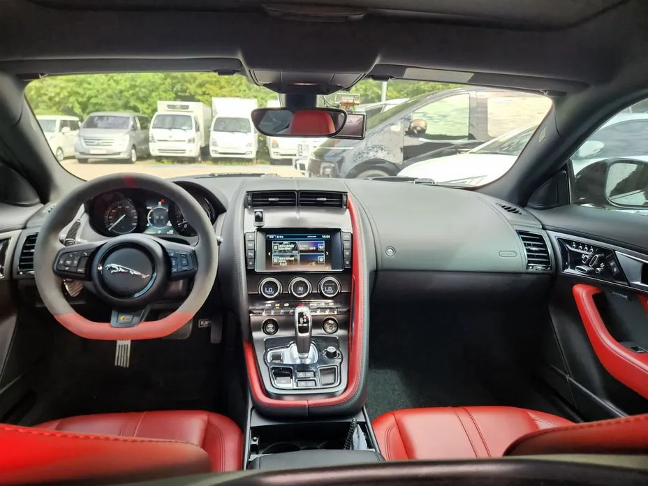 Jaguar F-TYPE