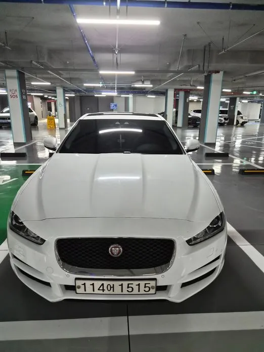 Jaguar XE