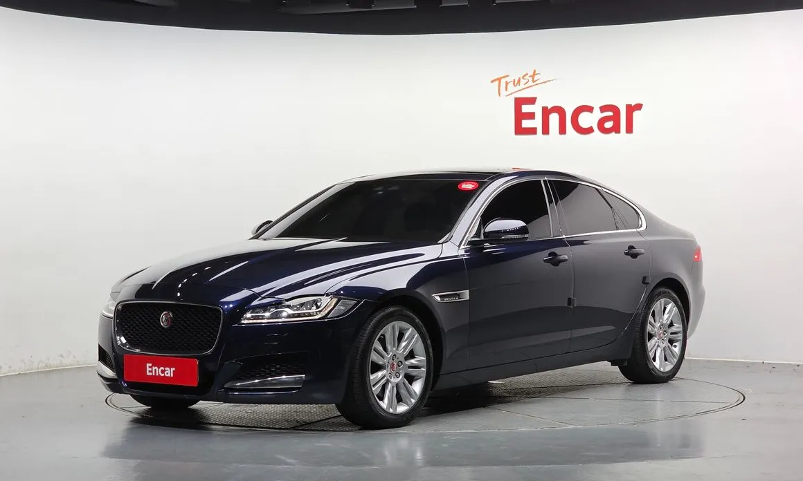 Jaguar XF
