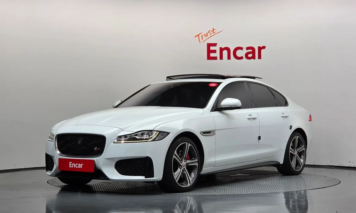Jaguar XF