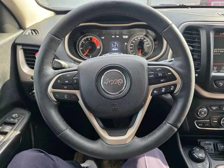 Jeep Cherokee