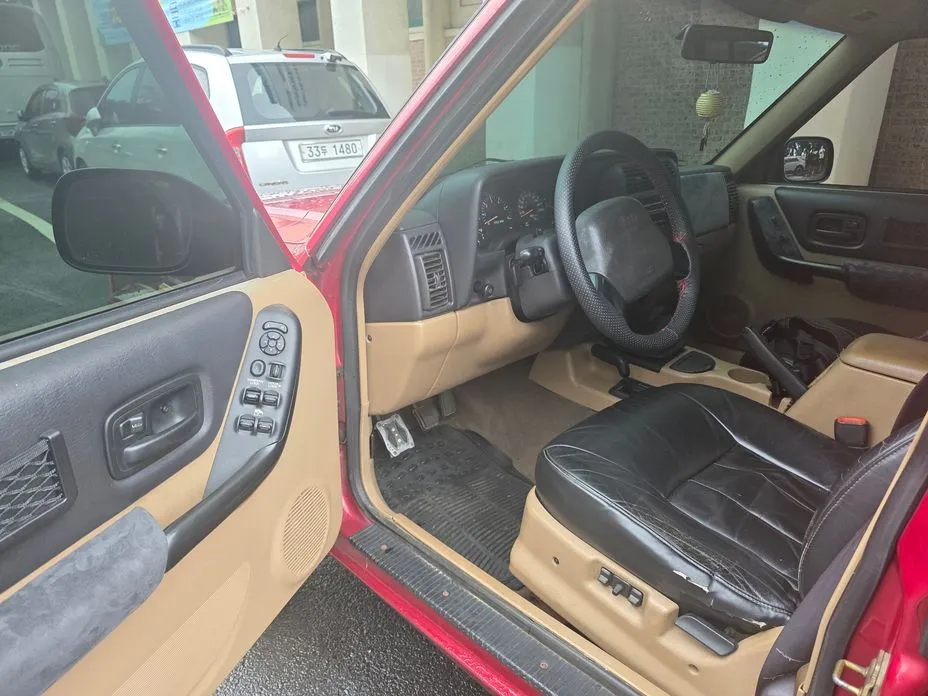Jeep Cherokee