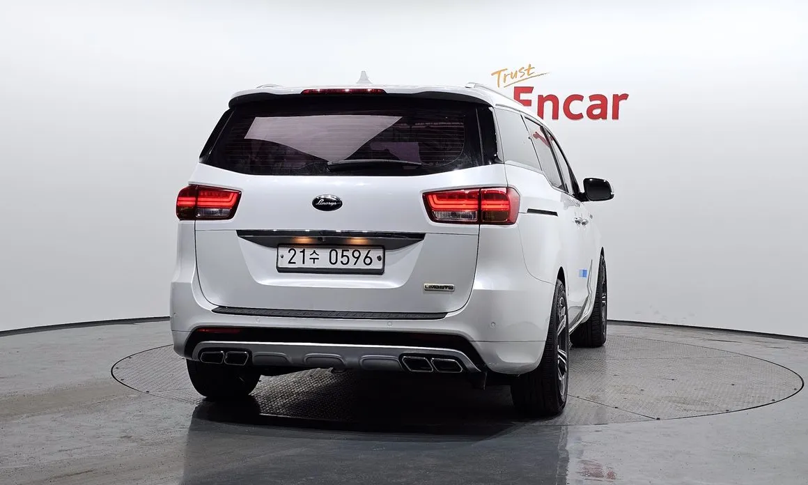 Kia Canival