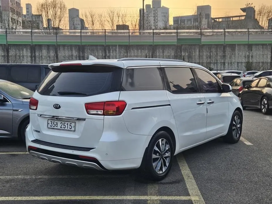 Kia Canival