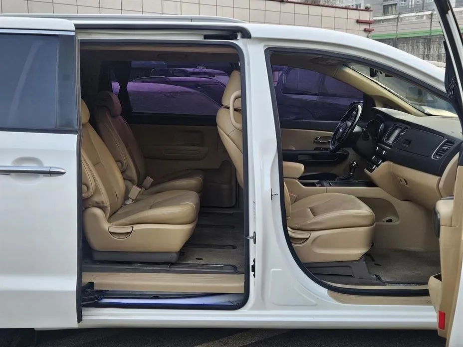 Kia Canival
