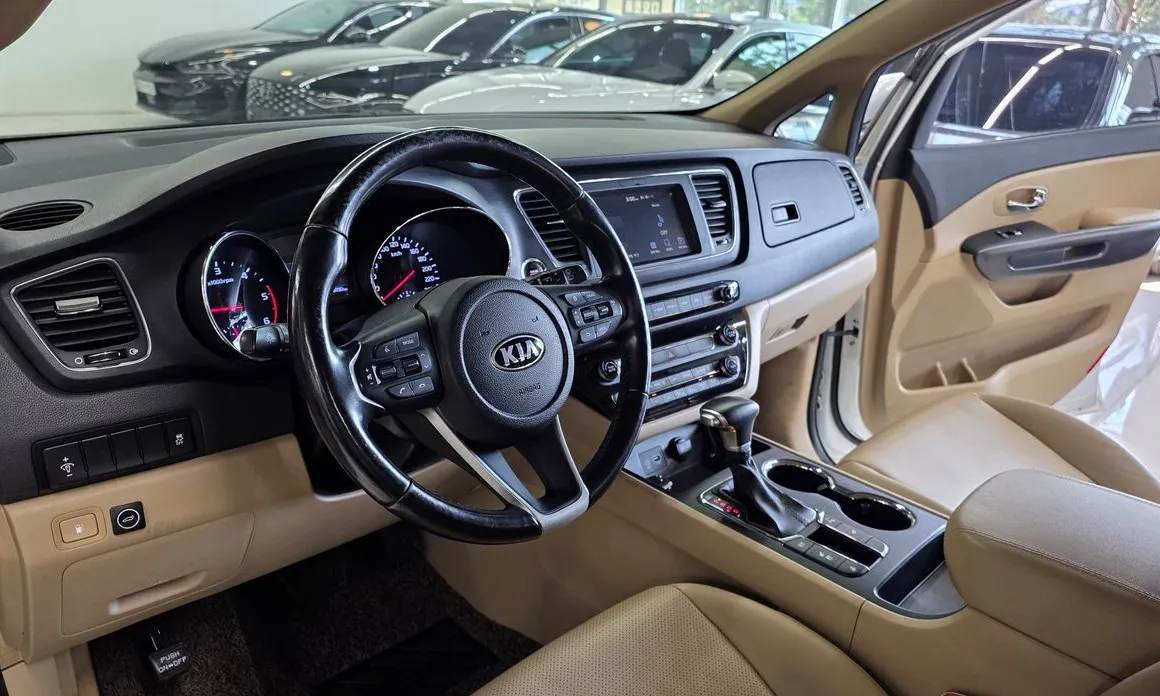 Kia Canival