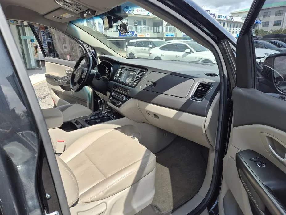 Kia Canival