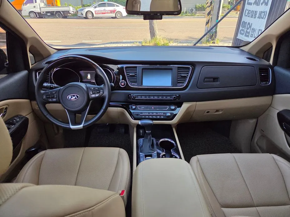 Kia Canival