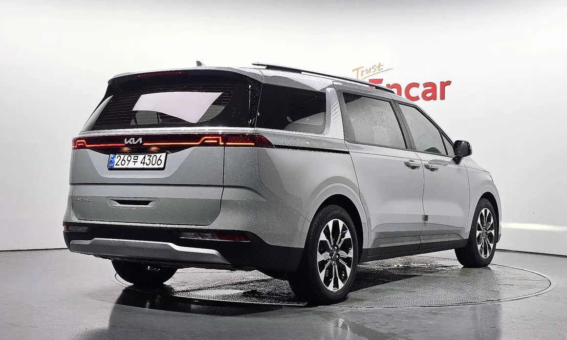 Kia Canival