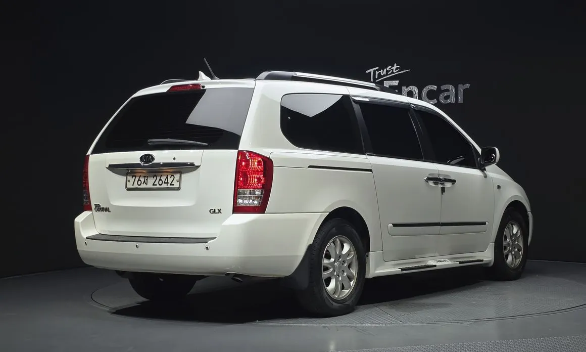 Kia Canival