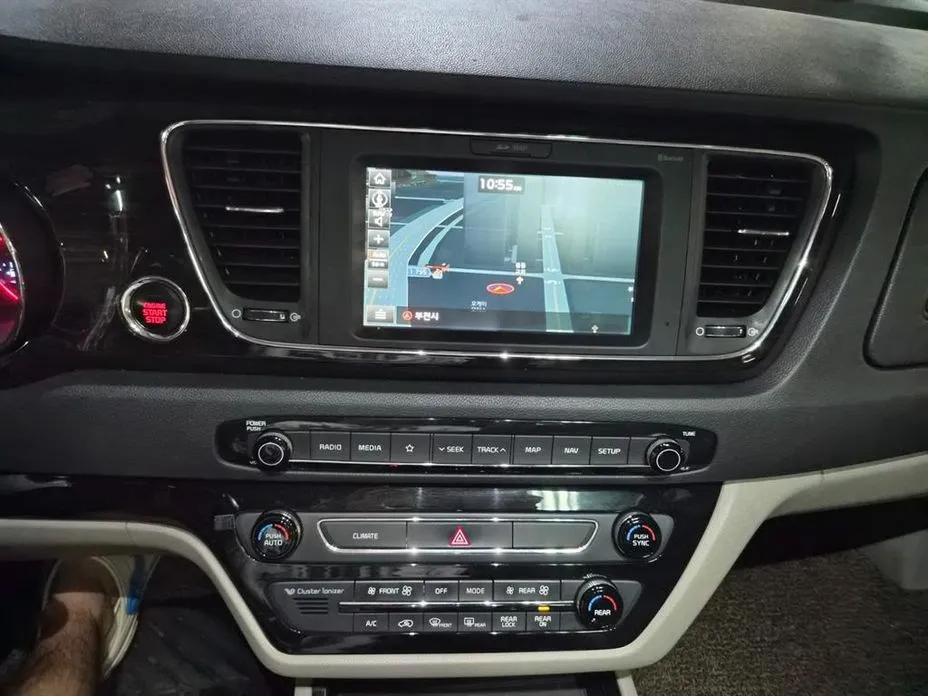 Kia Canival