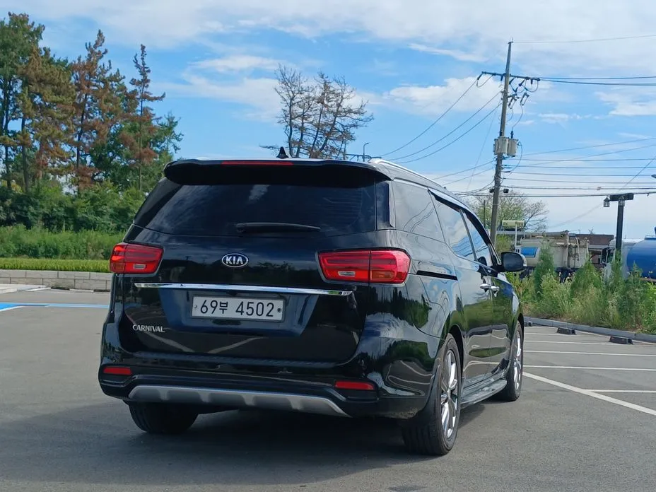 Kia Canival
