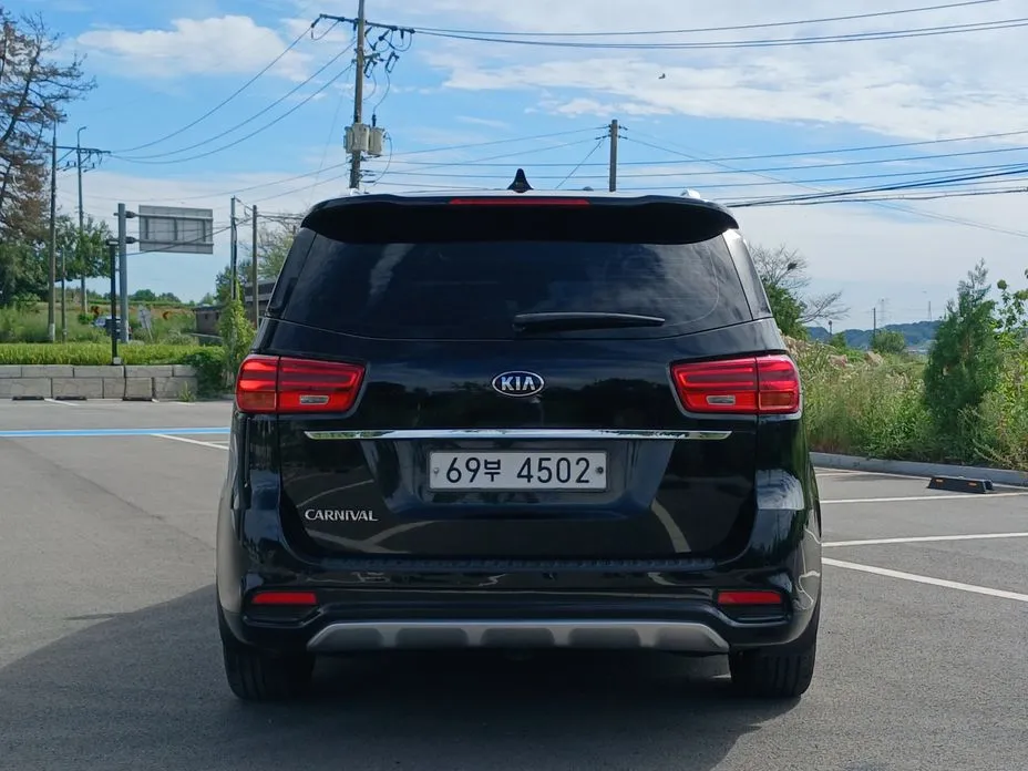 Kia Canival