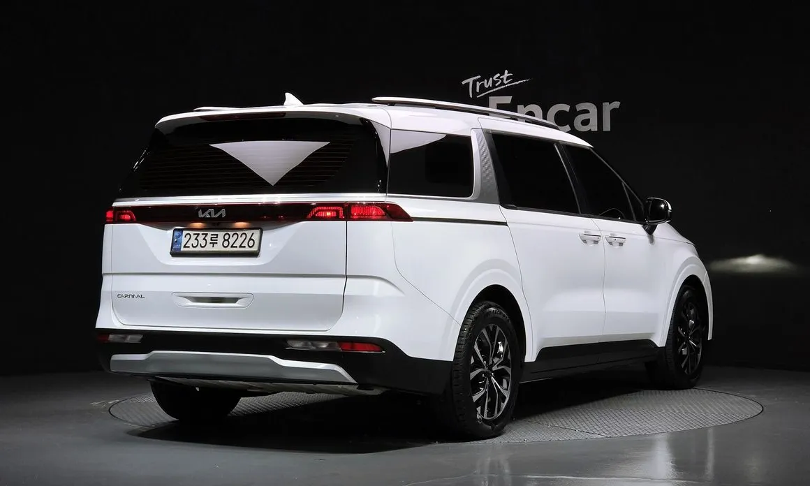 Kia Canival