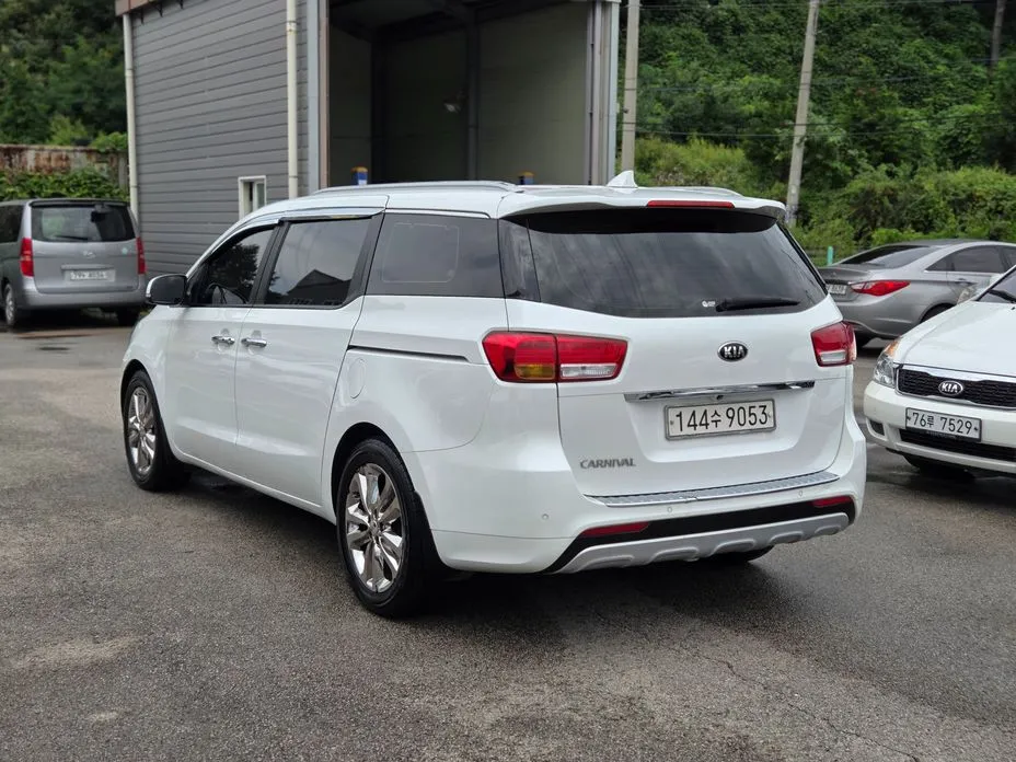 Kia Canival
