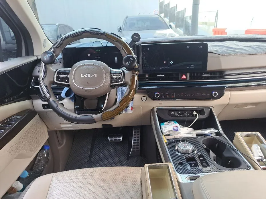 Kia Canival