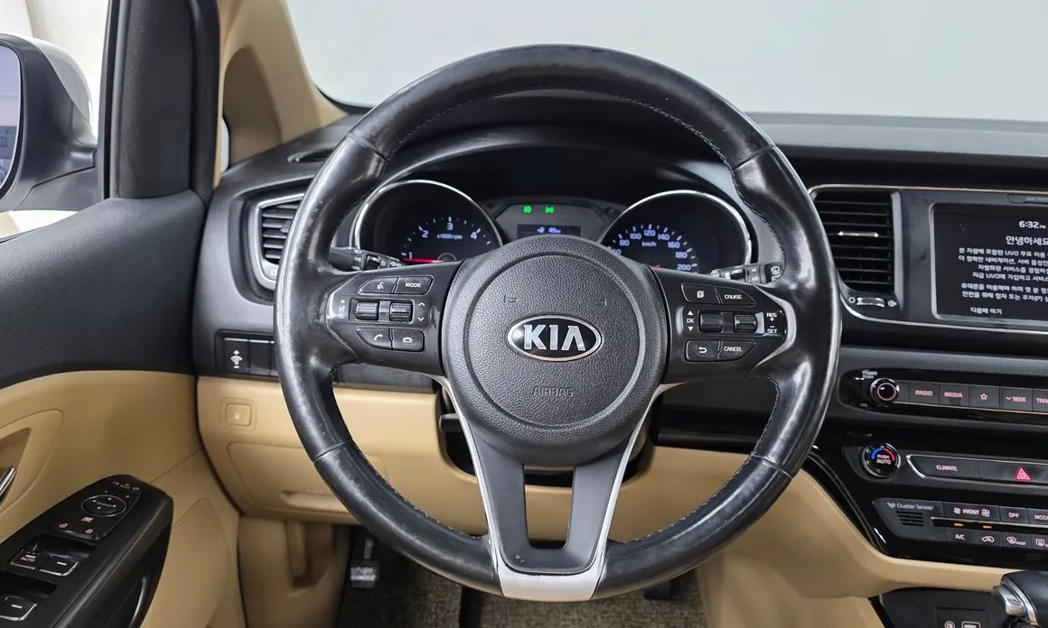 Kia Canival