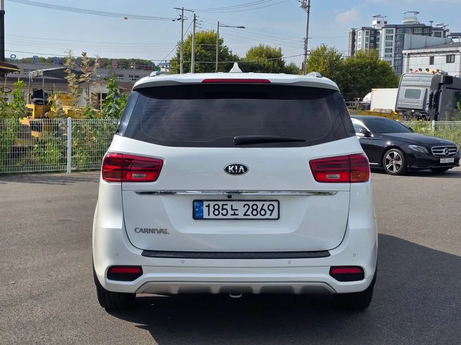 Kia Canival
