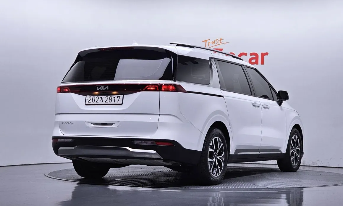 Kia Canival