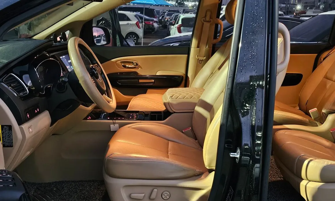 Kia Canival