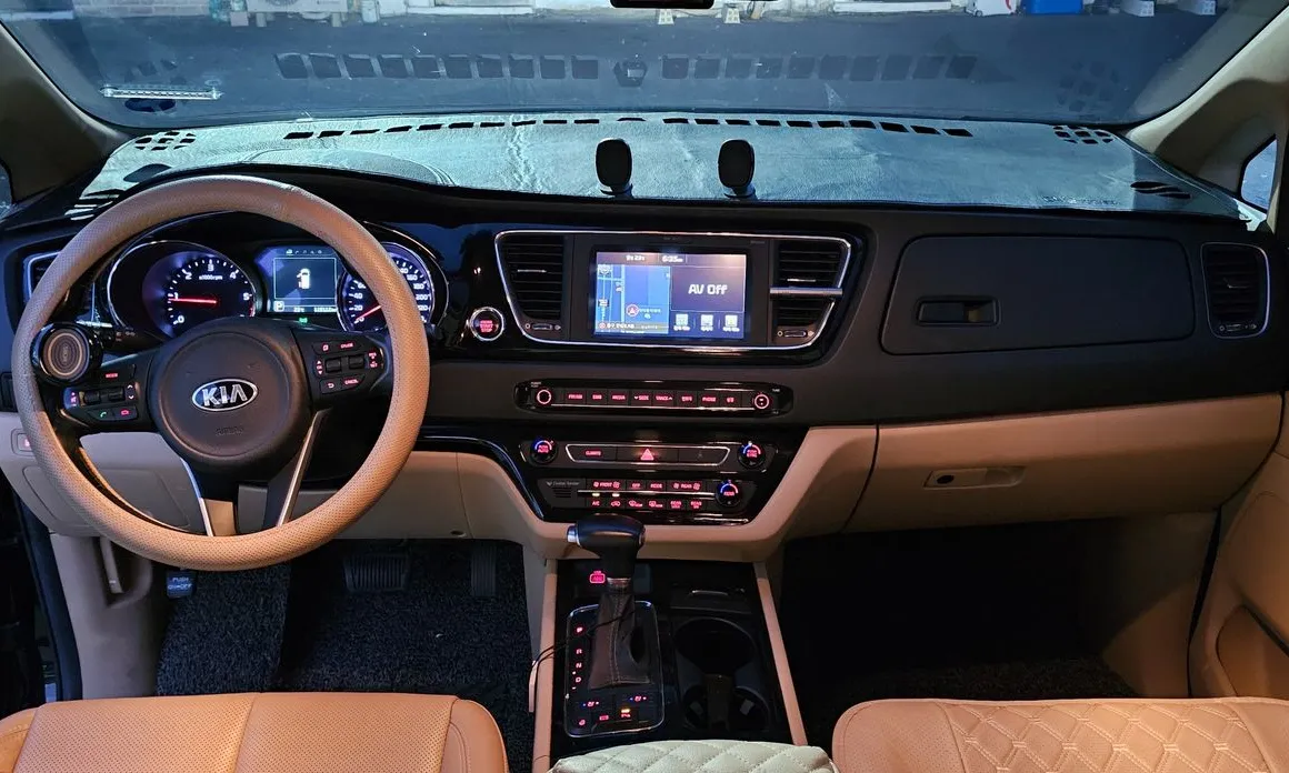 Kia Canival