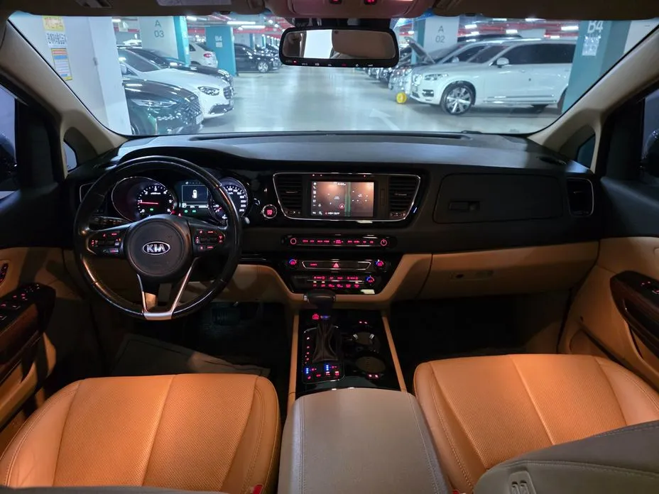 Kia Canival