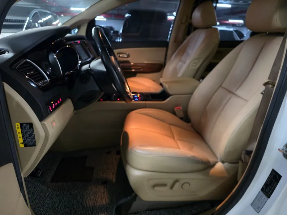 Kia Canival