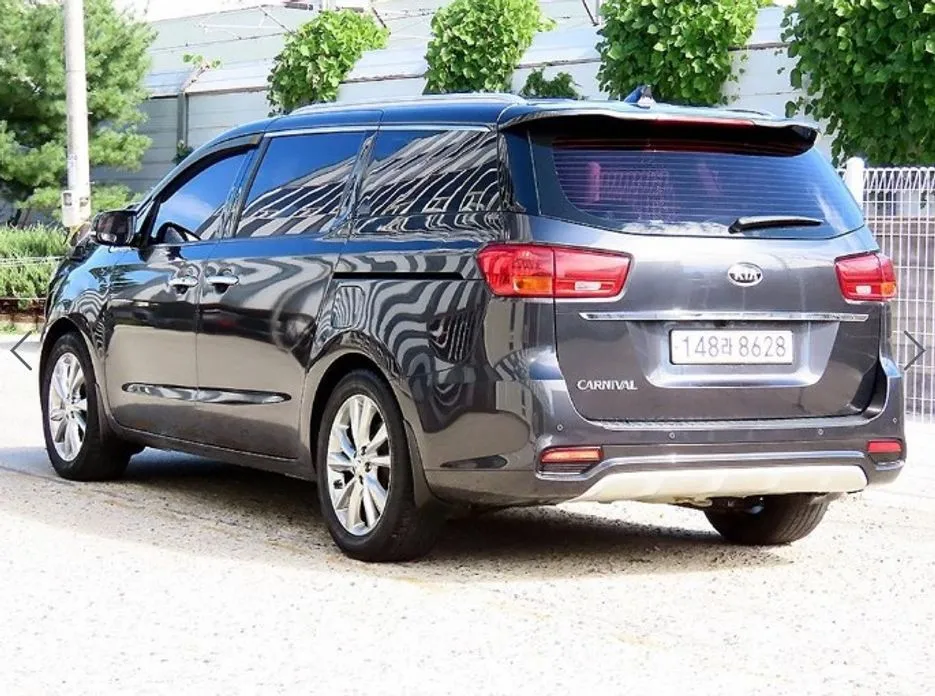 Kia Canival