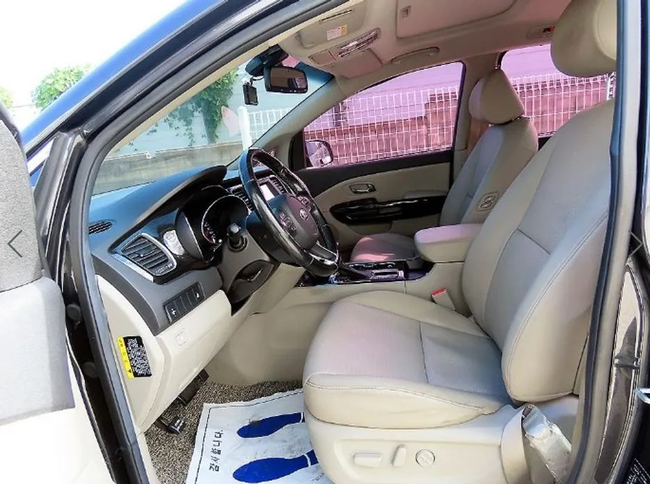 Kia Canival