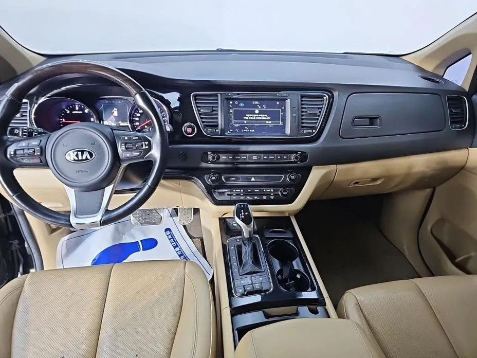 Kia Canival
