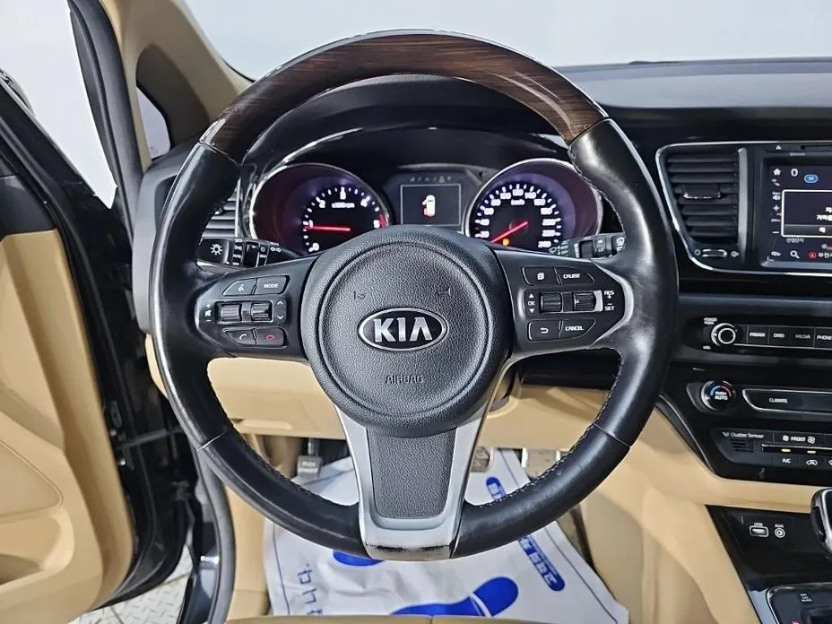 Kia Canival