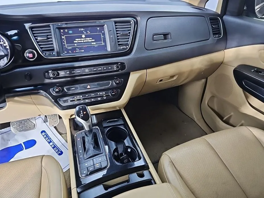 Kia Canival