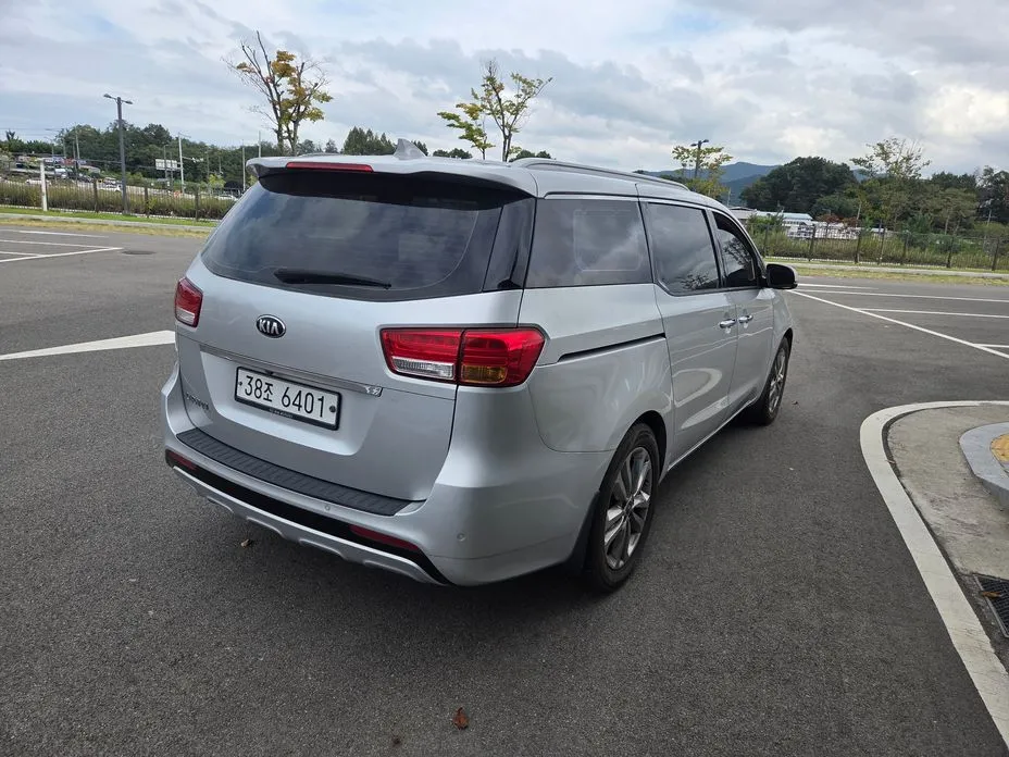 Kia Canival